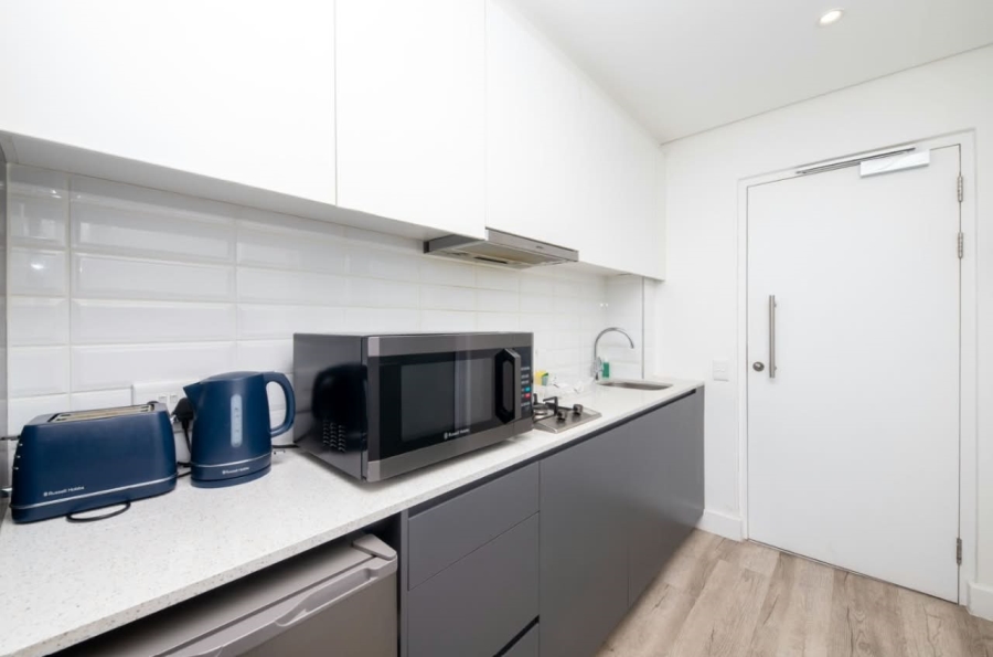 To Let 1 Bedroom Property for Rent in Woodstock Western Cape